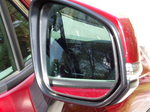 Used 2022 Toyota RAV4 XLE w/ Convenience Package image 14