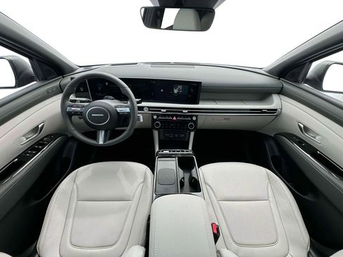 New 2025 Hyundai Tucson Limited image 13