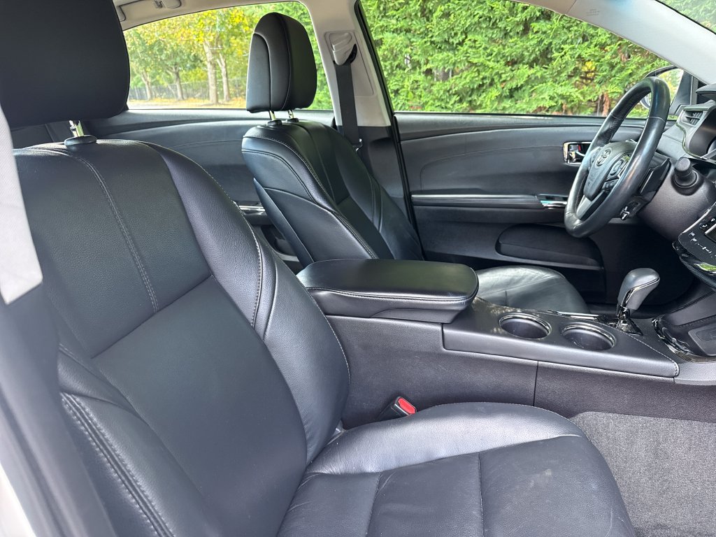 Used 2017 Toyota Avalon Touring w/ Carpet Mat Package FWD image 15