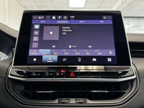 Certified 2026 Jeep Compass Latitude AWD/4WD image 14