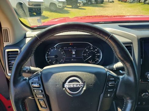 Used 2022 Nissan Frontier SV w/ SV Premium Package image 16