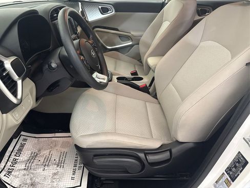 Used 2021 Kia Soul LX FWD image 28