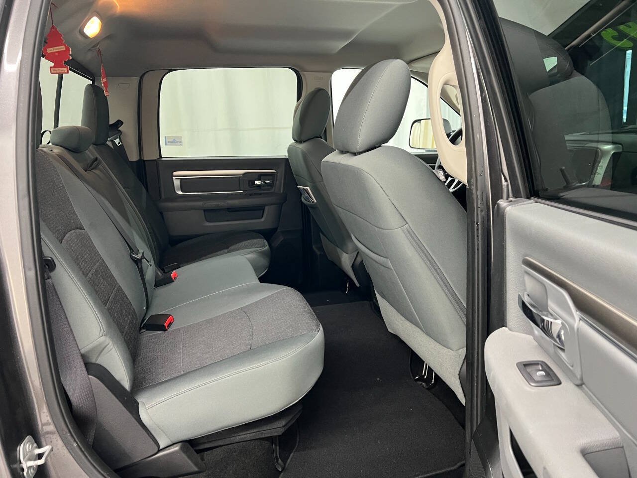 Used 2016 RAM 1500 Big Horn AWD/4WD image 10