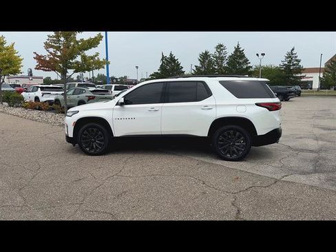 Used 2023 Chevrolet Traverse RS w/ LPO, Floor Liner Package AWD/4WD image 15