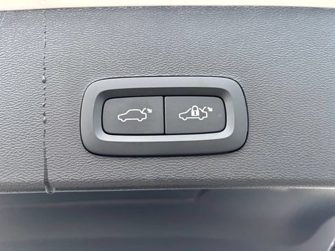 Certified 2023 Volvo XC40 B5 Plus w/ Climate Package AWD/4WD image 25