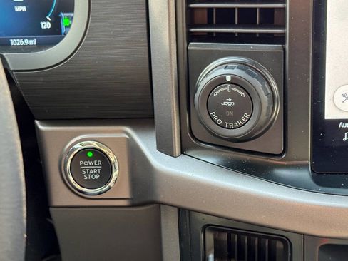 Used 2025 Ford F150 Lightning XLT image 33