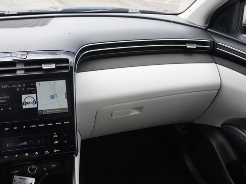 Used 2024 Hyundai Tucson Limited image 35