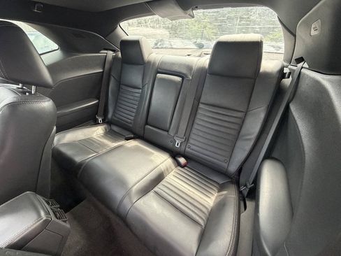 Used 2012 Dodge Challenger R/T RWD image 10