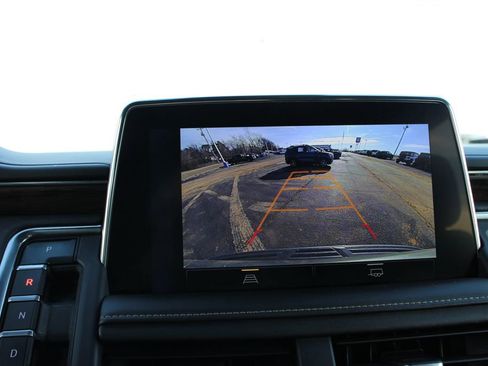 Used 2023 Chevrolet Suburban Premier image 56