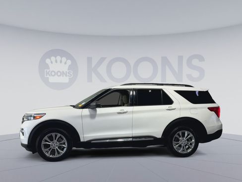 Used 2022 Ford Explorer XLT w/ Equipment Group 202A AWD/4WD image 7
