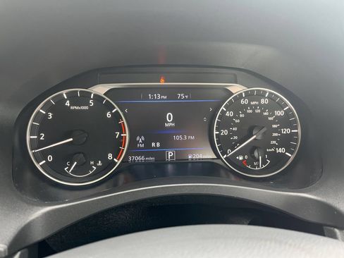 Used 2025 Nissan Altima 2.5 SV FWD image 40