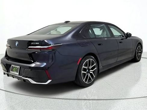 Used 2025 BMW i7 xDrive60 AWD/4WD image 9
