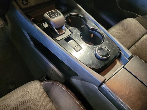 Used 2024 Nissan Rogue SV image 26