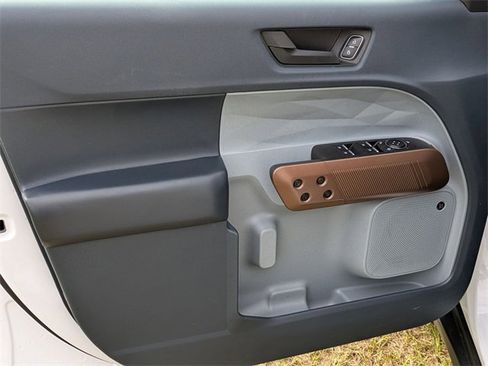 Used 2024 Ford Maverick Lariat image 10