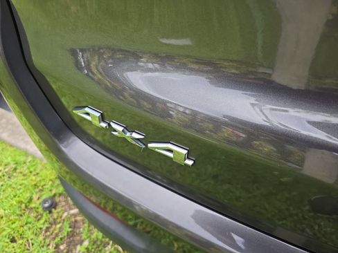 Used 2023 Jeep Compass Sport image 7