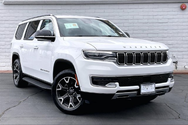 Certified 2024 Jeep Wagoneer Series III AWD/4WD image 12
