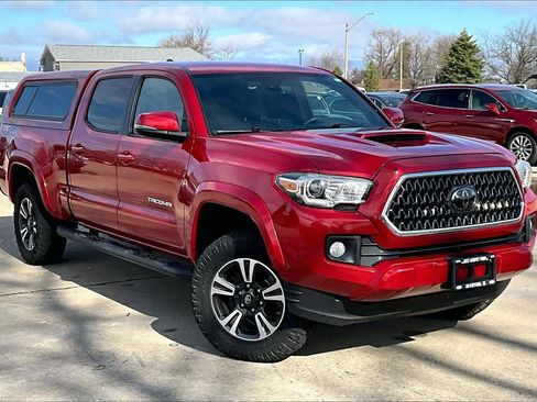 Used 2018 Toyota Tacoma TRD Sport w/ Technology Package AWD/4WD image 36