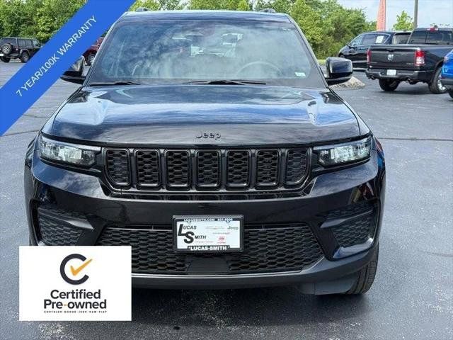 Certified 2024 Jeep Grand Cherokee Altitude AWD/4WD image 9