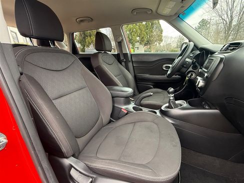 Used 2018 Kia Soul image 20