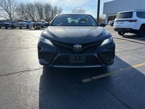 Used 2019 Toyota Camry XSE image 17