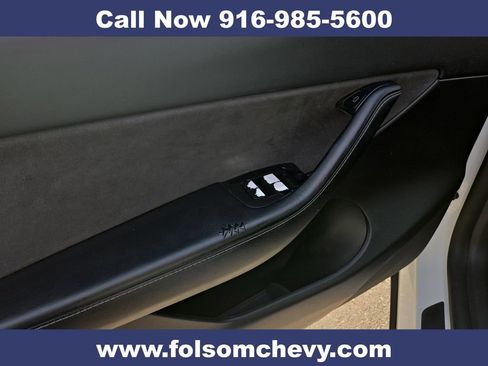 Used 2022 Tesla Model Y Long Range AWD/4WD image 23