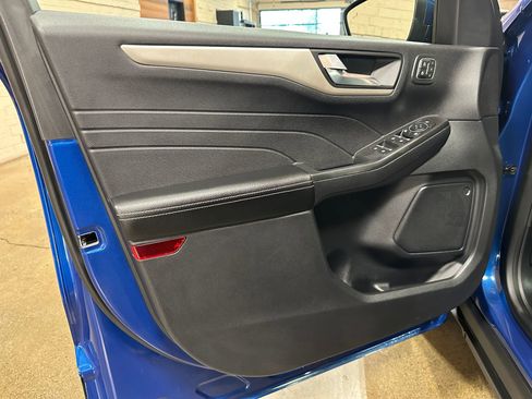 Used 2022 Ford Escape SEL w/ Technology Package image 22