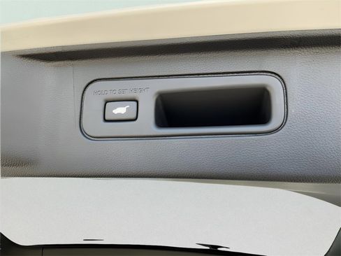 New 2025 Honda Pilot EX-L image 23