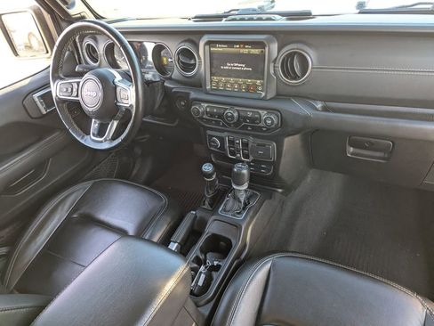 Used 2022 Jeep Wrangler Unlimited Sahara w/ Cold Weather Group image 32