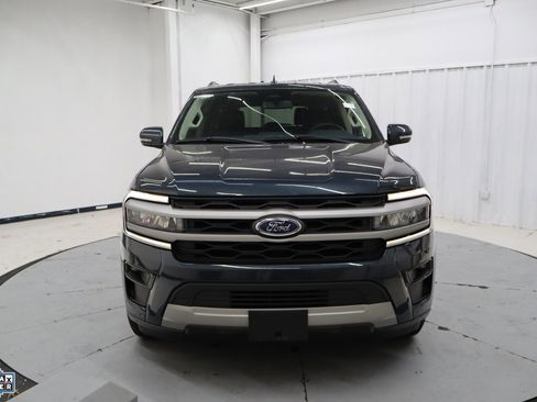 Used 2024 Ford Expedition XLT image 9