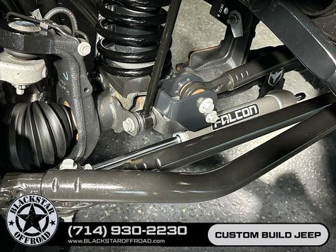 Used 2025 Jeep Wrangler Unlimited Rubicon AWD/4WD image 29