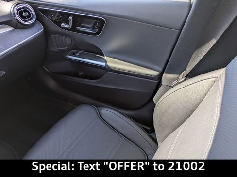 Used 2023 Mercedes-Benz C 300 Sedan image 17