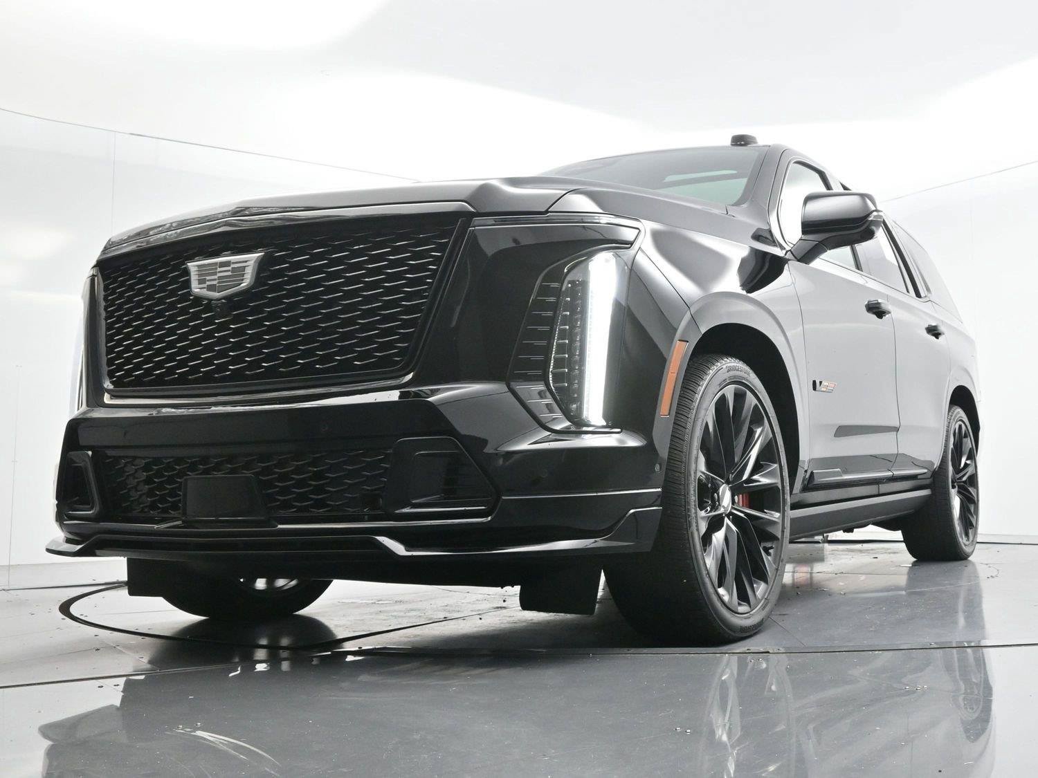 Used 2025 Cadillac Escalade V w/ LPO, ONYX Package AWD/4WD image 57