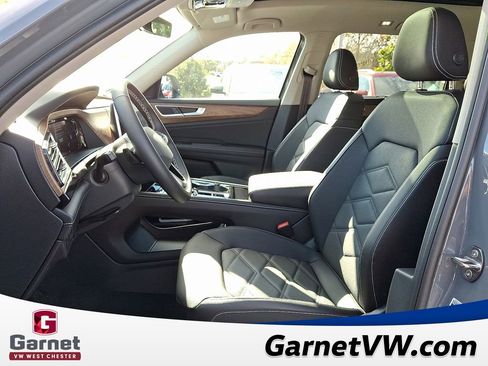 New 2026 Volkswagen Atlas SE image 8