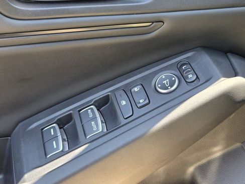 Used 2025 Honda Accord SE image 31