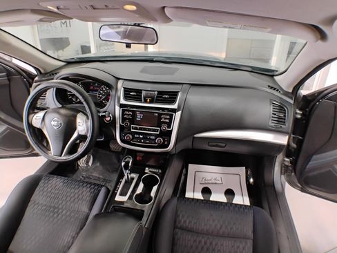 Used 2018 Nissan Altima 2.5 SV image 33