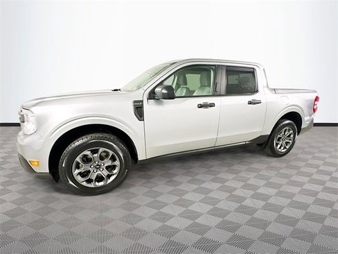 Certified 2022 Ford Maverick XLT w/ Equipment Group 300A Standard image 4