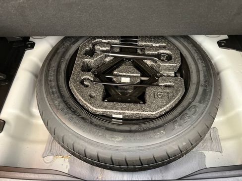 Used 2024 Hyundai Kona SEL AWD/4WD image 39