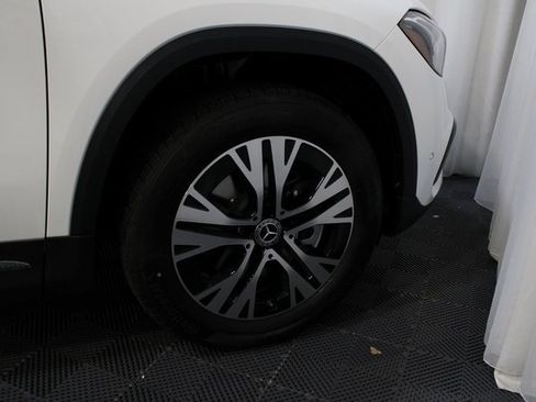 New 2025 Mercedes-Benz GLA 250 4MATIC image 13