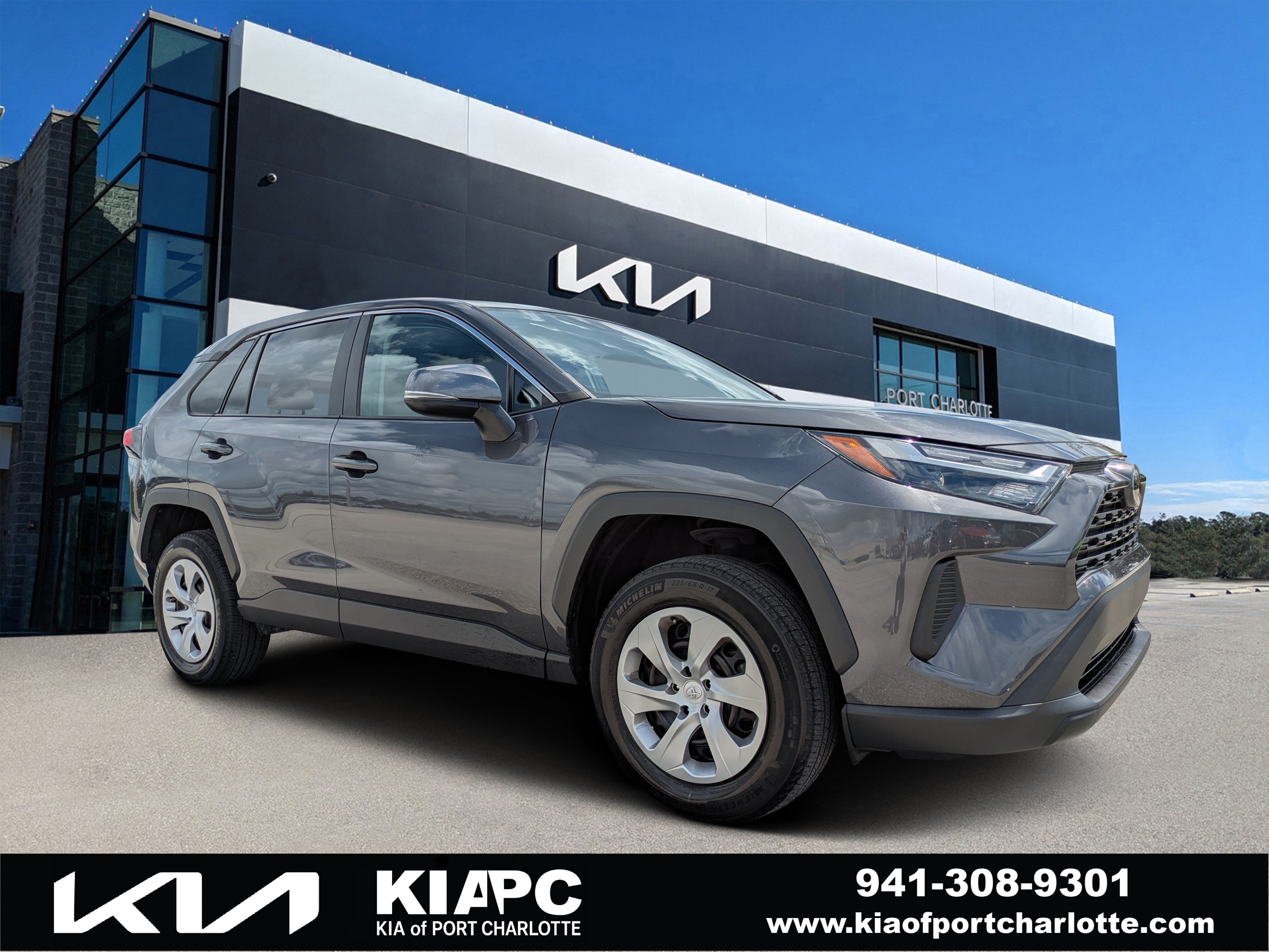 Used 2024 Toyota RAV4 LE FWD image 1