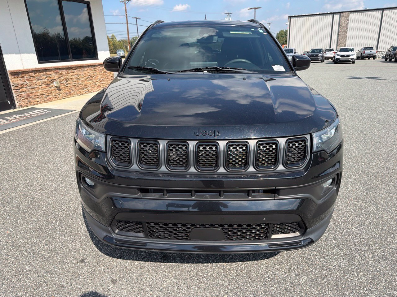 Used 2023 Jeep Compass Latitude AWD/4WD image 12