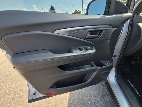 Used 2023 Honda Passport EX-L image 19