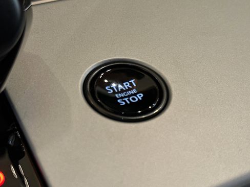 New 2025 Land Rover Range Rover SV image 23