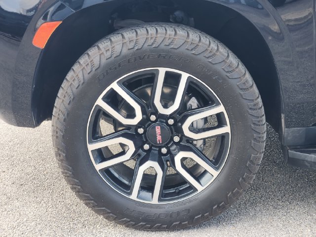 Used 2022 GMC Yukon AT4 AWD/4WD image 8