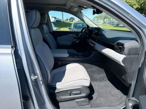 Used 2023 Honda Pilot Elite image 15