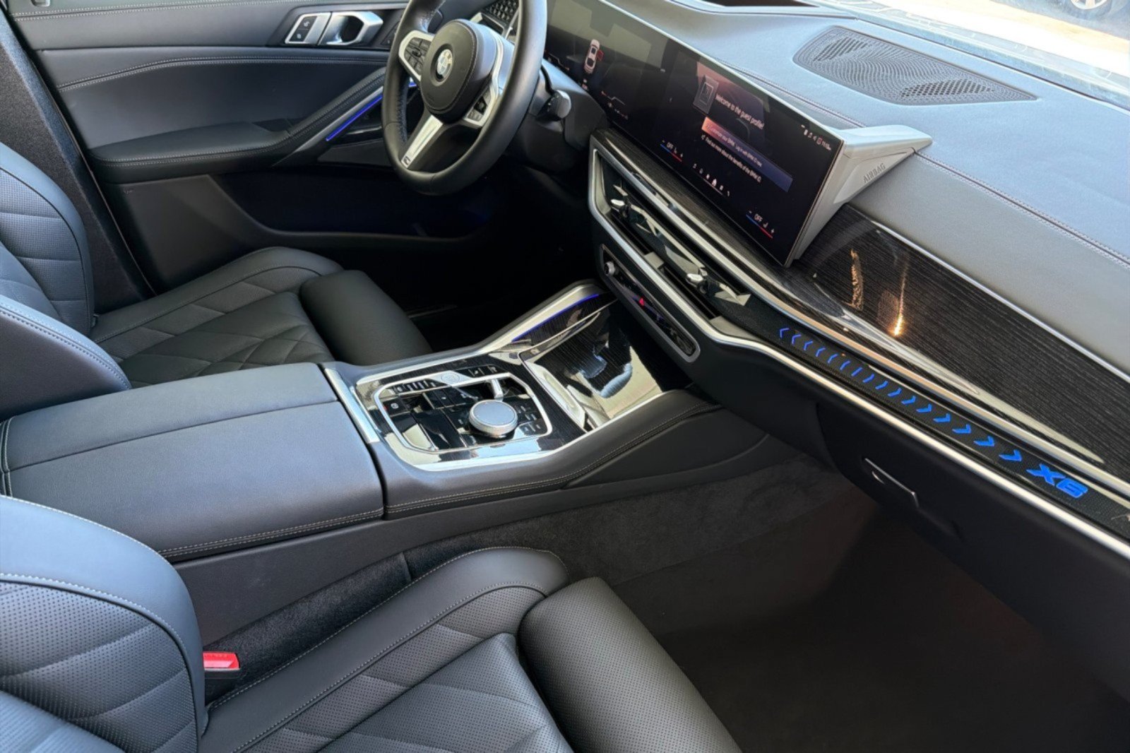 Used 2025 BMW X6 xDrive40i w/ Premium Package AWD/4WD image 15