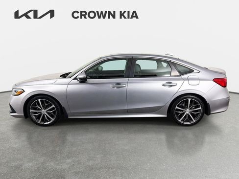 Used 2023 Honda Civic Touring image 9