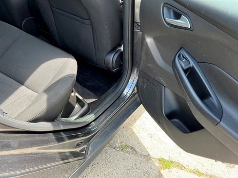 Used 2016 Ford Focus SE image 16