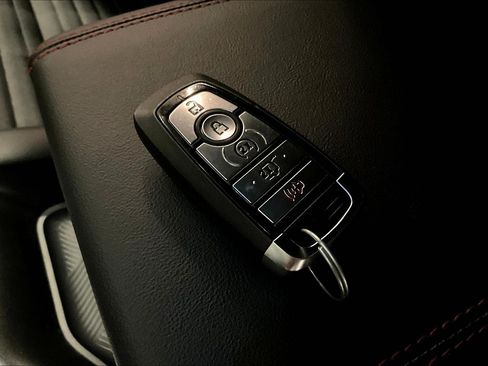 Used 2025 Ford Explorer ST-Line AWD/4WD image 34