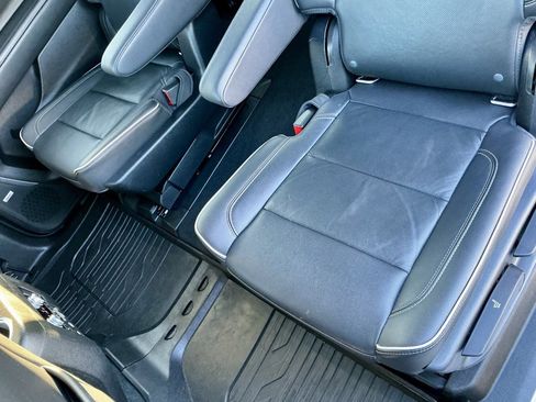 Used 2021 GMC Yukon XL SLT w/ SLT Luxury Plus Package image 30