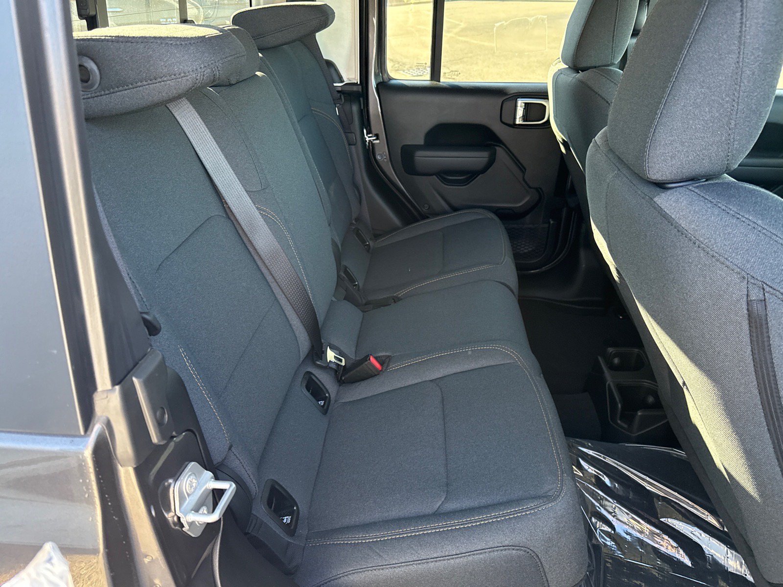Used 2025 Jeep Gladiator Sport AWD/4WD image 23